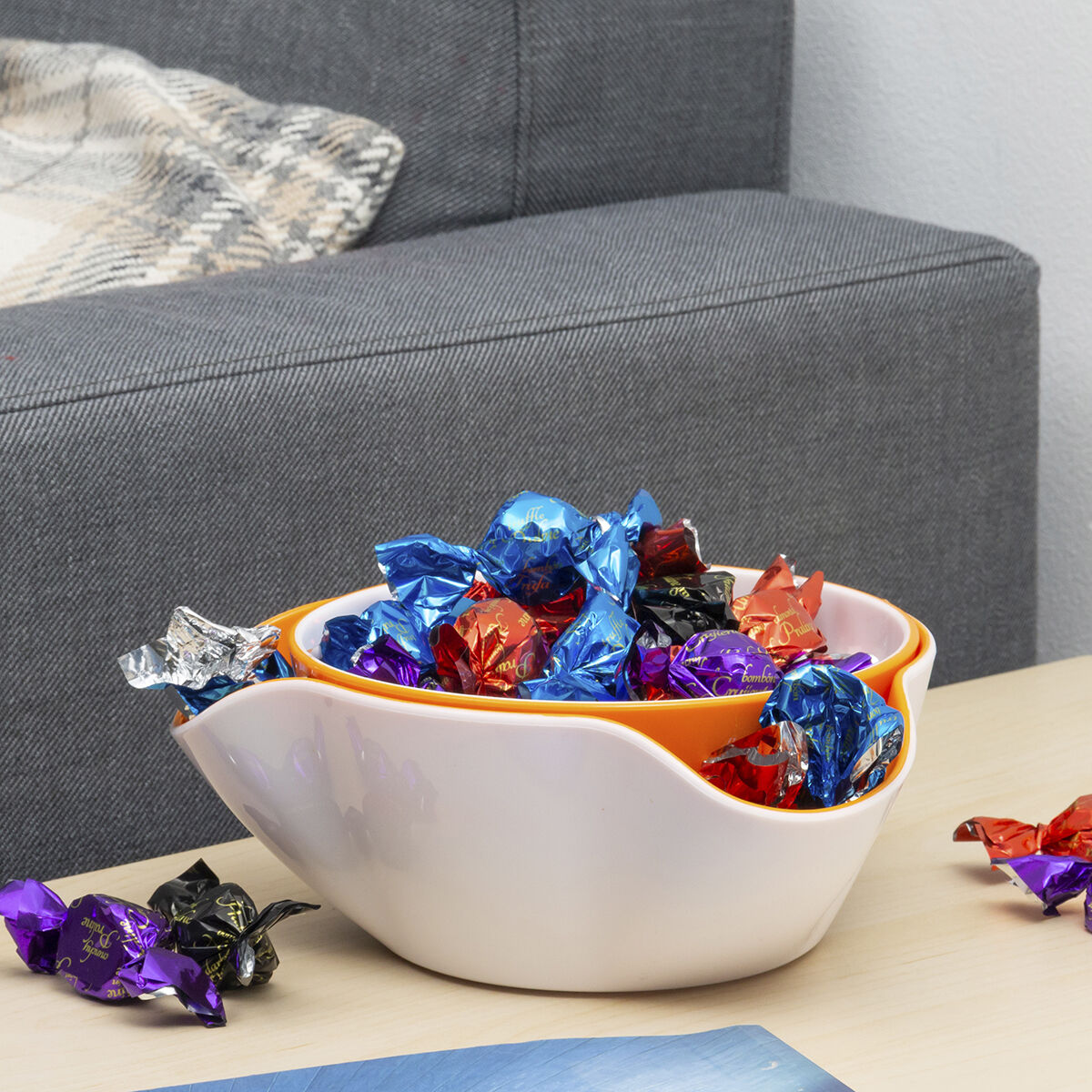 2-in-1 Snack Bowl with Dual Compartments – Perfect for Snacks & Dips